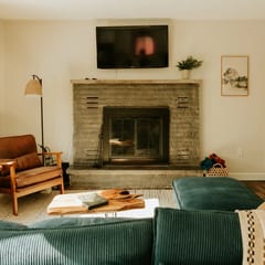 Fox Hollow Retreat | Sleeps 11 | Close to Raceway