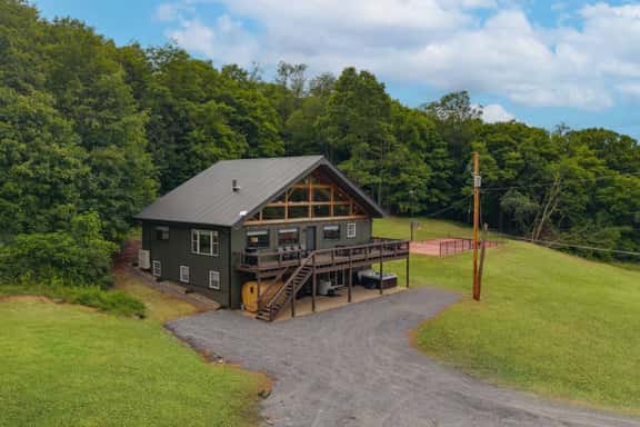 Hemlock Hollow Lodge - Image 1