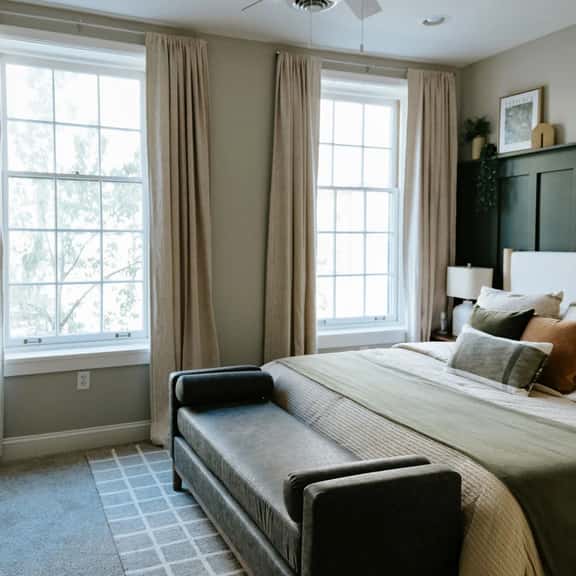 The Citizen Suite | King Bed, Downtown Lancaster, Stylish - Image 1