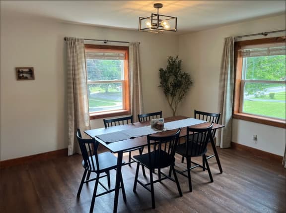 Valley View Retreat - Image 1